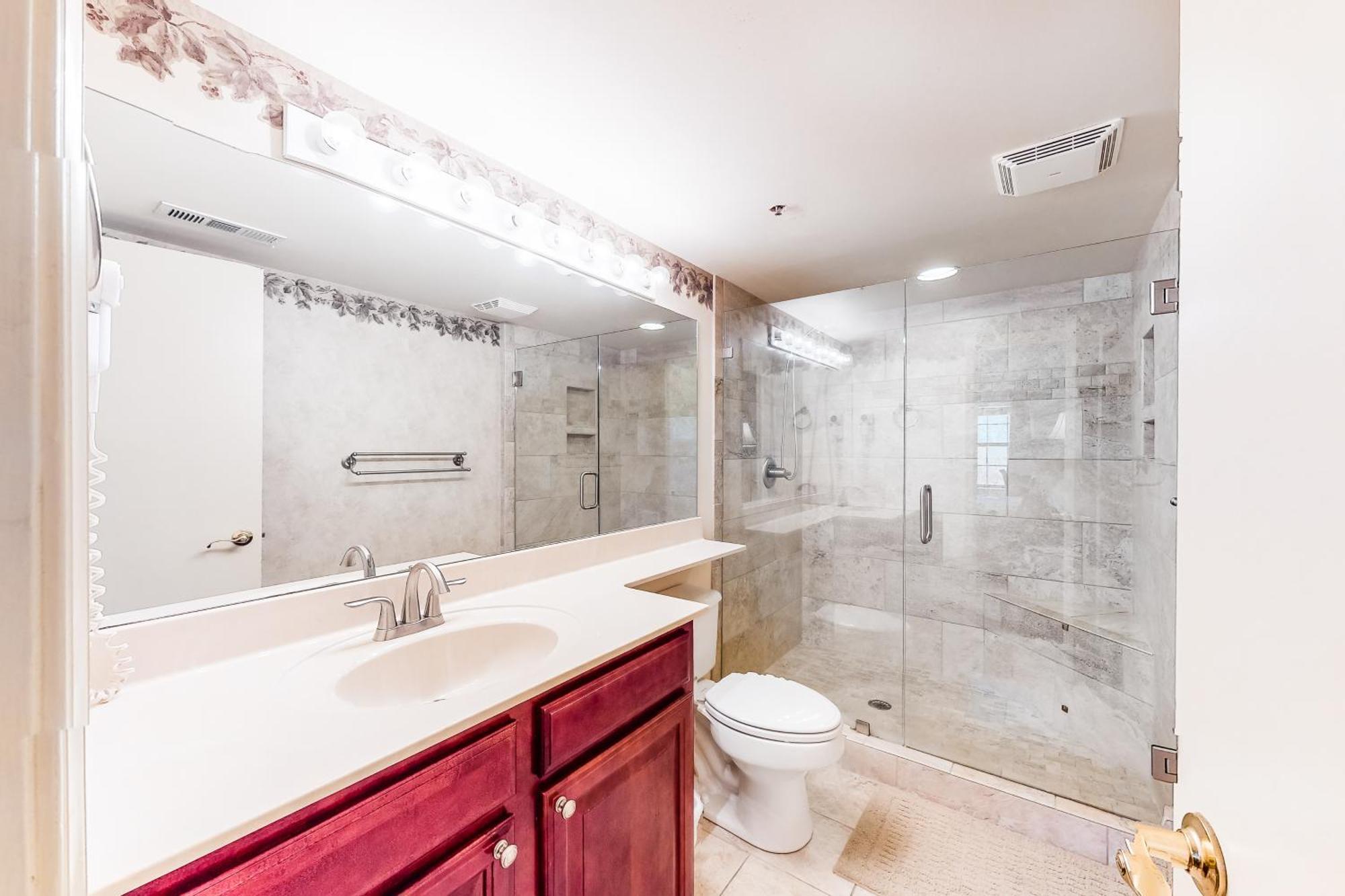 Riverside Escape & Roaring Romance Gatlinburg Room photo
